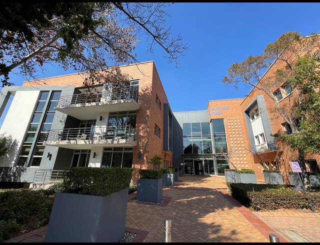 658M² OFFICE TO LET IN BRYANSTON